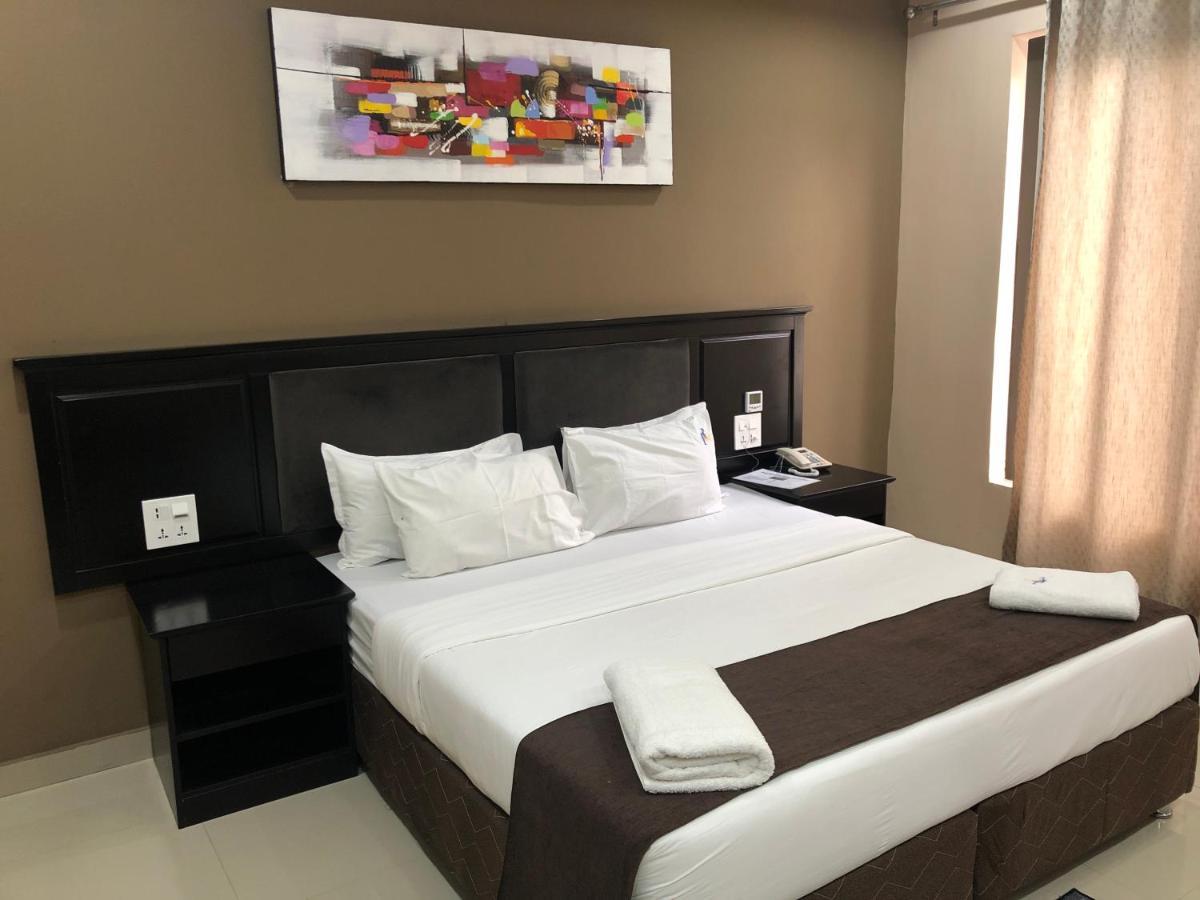 Palm Kalash Hotel لوساكا المظهر الخارجي الصورة